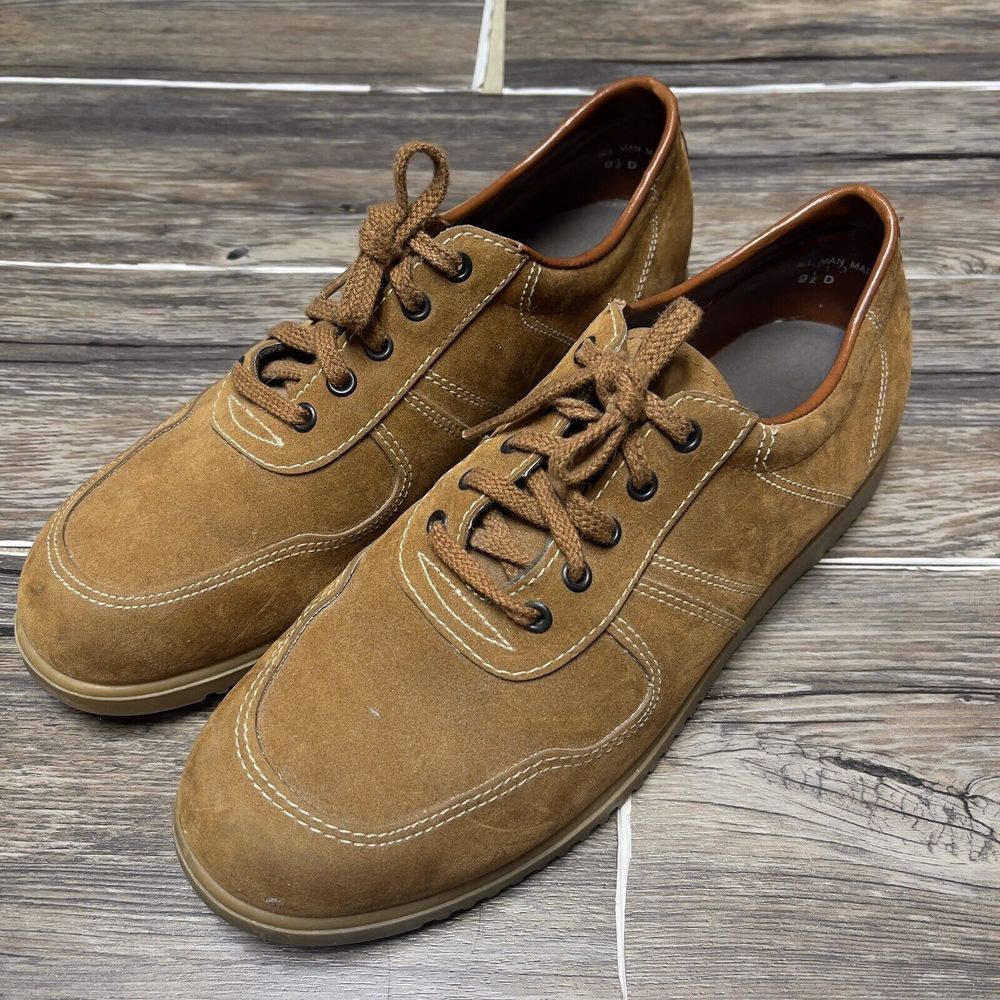 Suburbans Brown Suede Casual Lace Up Shoe Made In USA Men Size 9.5D EUC